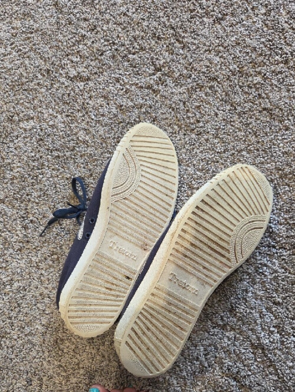 Tretorn Navy Blue Canvas Low-Top Sneakers - Picture 2 of 3